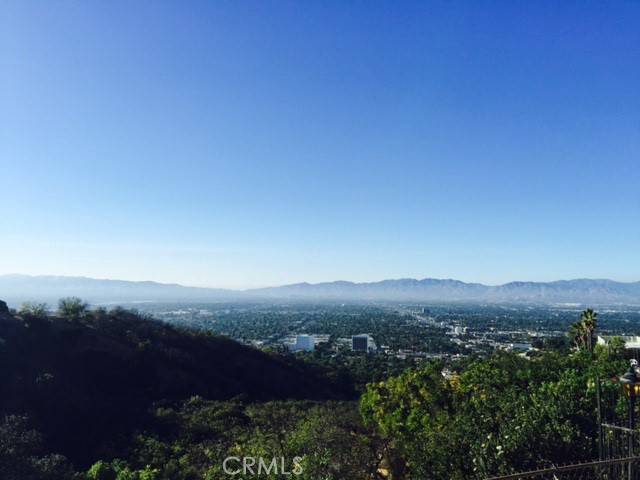 Sherman Oaks, CA 91403,14687 Deervale Place