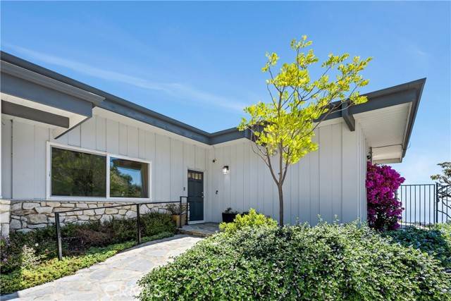 Pacific Palisades, CA 90272,1032 Enchanted Way
