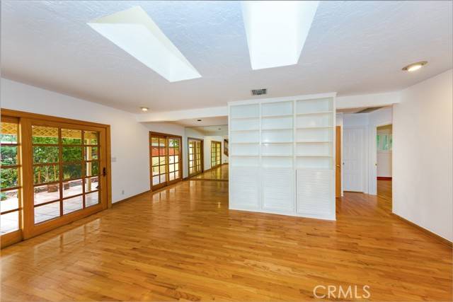 Northridge, CA 91325,8924 Chimineas Avenue