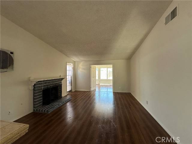Lancaster, CA 93535,457 E Avenue J4