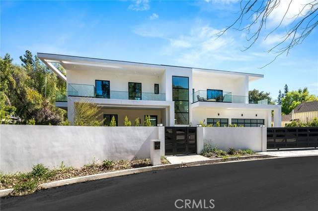 Tarzana, CA 91356,4930 Palomar Drive
