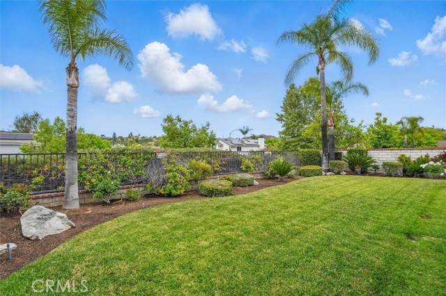 Valencia, CA 91390,28613 Apricot Place