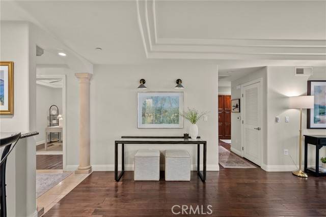 Studio City, CA 91604,12044 Hoffman Street #204