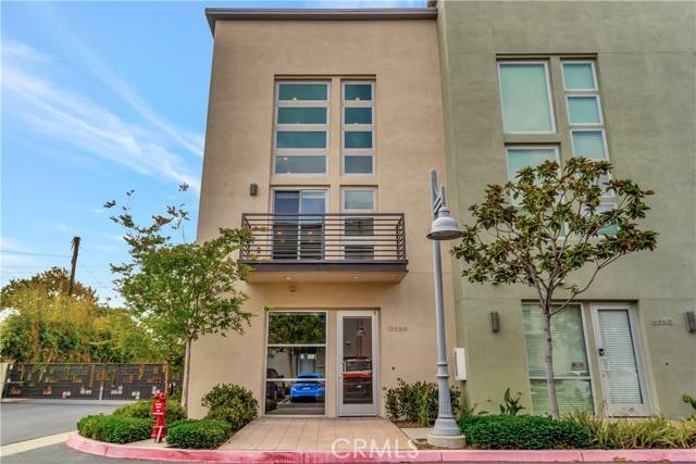 Gardena, CA 90248,1508 W Artesia #H