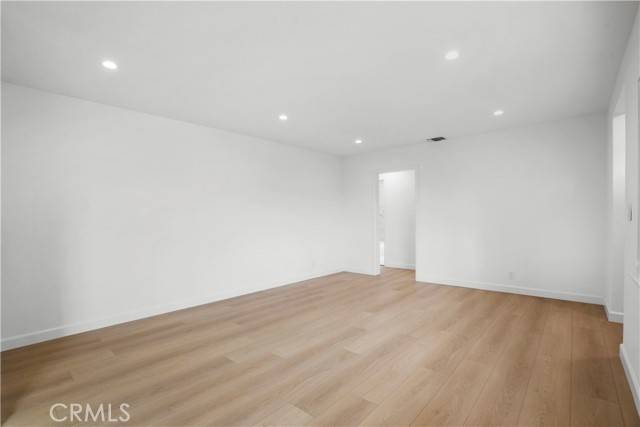 Sun Valley, CA 91352,8331 Sharp Avenue
