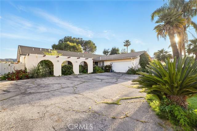 Tarzana, CA 91356,18800 Pasadero Drive