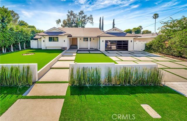 Encino, CA 91316,5355 Aldea Avenue