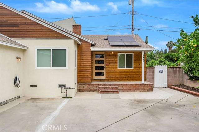 Northridge, CA 91324,8957 Amigo Avenue
