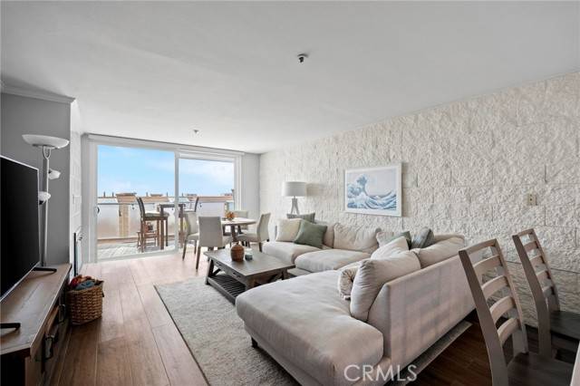 Redondo Beach, CA 90277,615 Esplanade #509