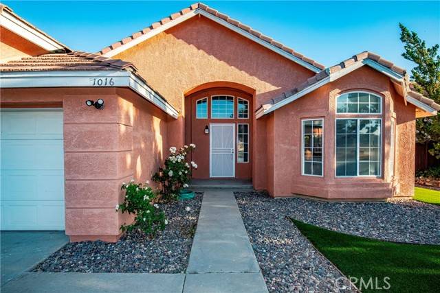Rosamond, CA 93560,1016 Royal Palm Drive