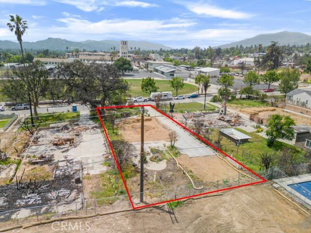 Altadena, CA 91001,2160 Maiden