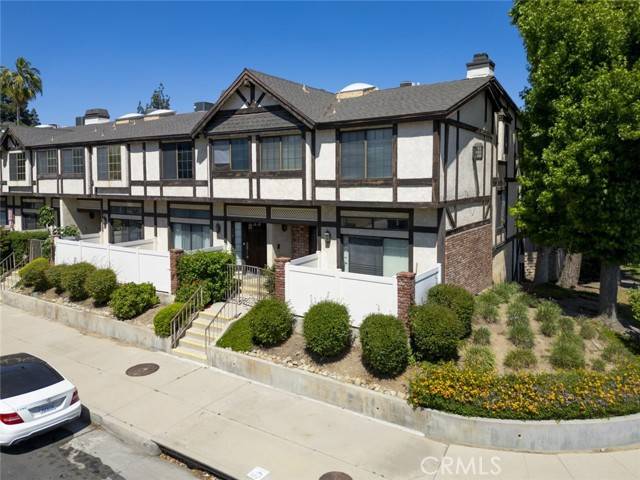 Winnetka, CA 91306,20737 Roscoe Boulevard #102