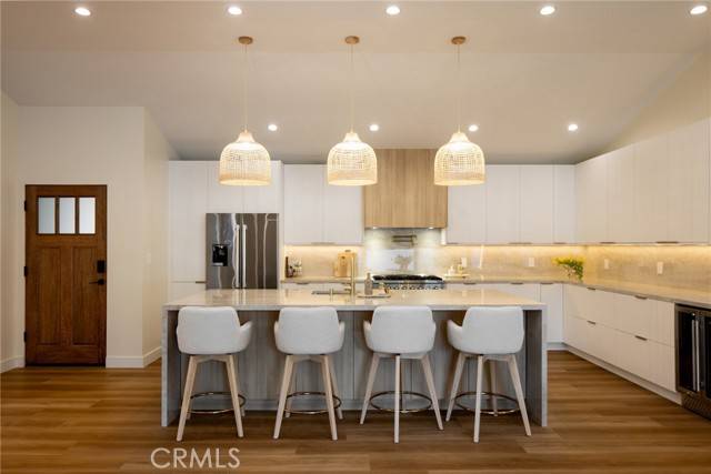 Woodland Hills, CA 91367,20424 Tiara Street