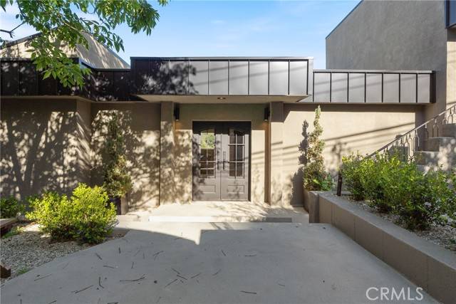 Studio City, CA 91604,3250 Coldwater Canyon Avenue