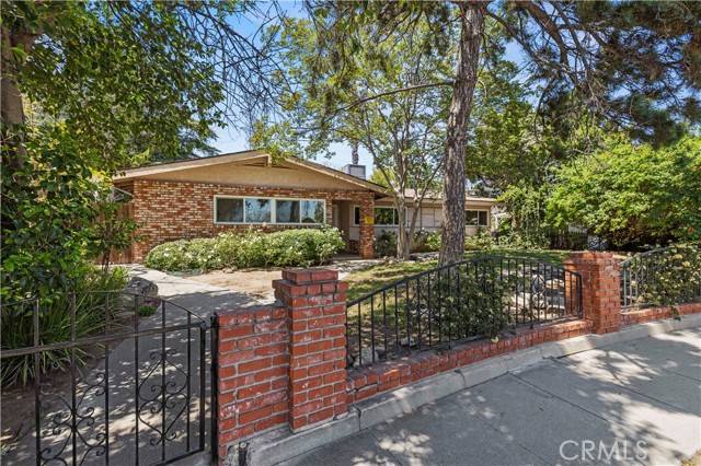 Granada Hills, CA 91344,11329 Mclennan Avenue