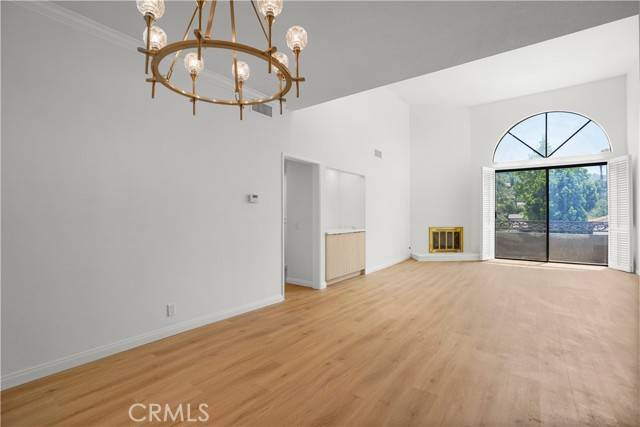Sherman Oaks, CA 91403,14844 Dickens Street #306