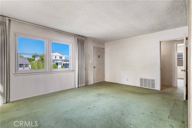 Burbank, CA 91506,249 S Lincoln Street
