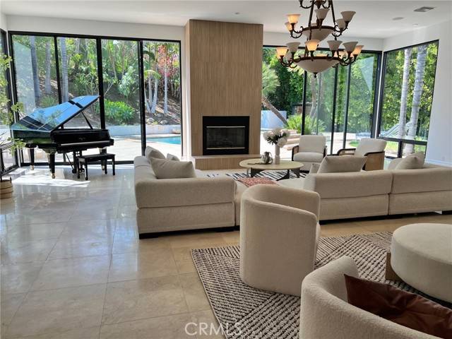 Encino, CA 91436,16815 Bajio Road