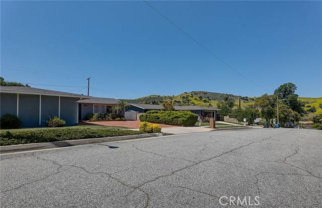 Calabasas, CA 91302,26134 Roymor Drive