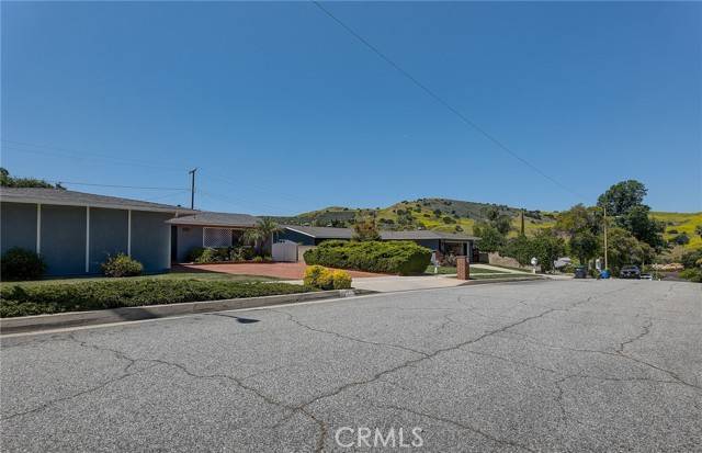 Calabasas, CA 91302,26134 Roymor Drive
