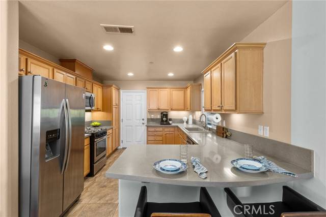 Sylmar, CA 91342,15721 Cobalt Street #118