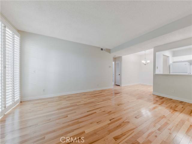 Valencia, CA 91355,23947 Del Monte Drive #5
