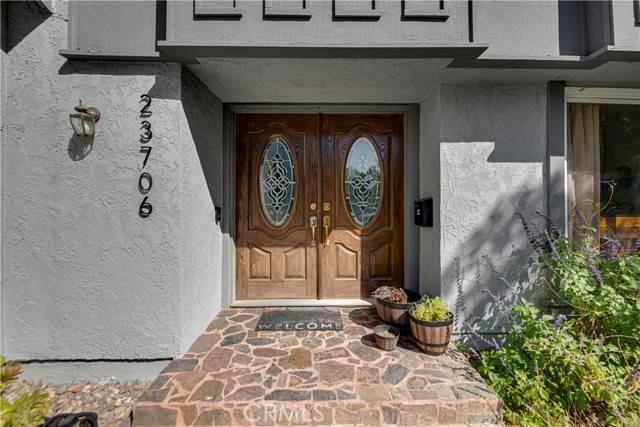 Valencia, CA 91355,23706 Mill Valley Road