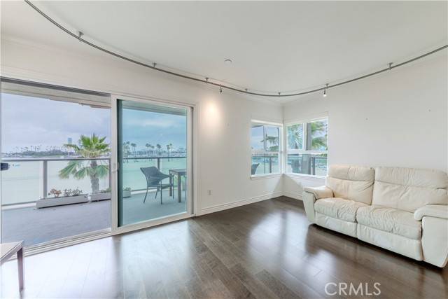 Long Beach, CA 90802,1000 E Ocean Boulevard #307