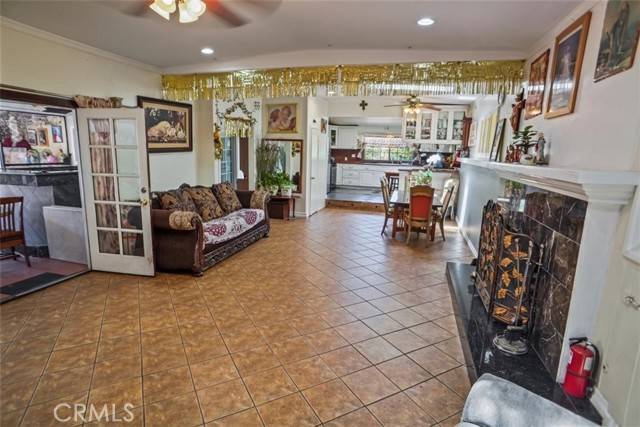 Van Nuys, CA 91406,15514 Lull Street
