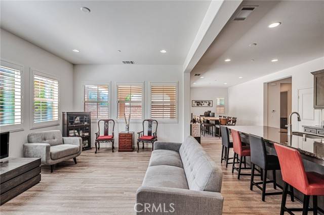 Saugus, CA 91350,27636 Skylark Lane