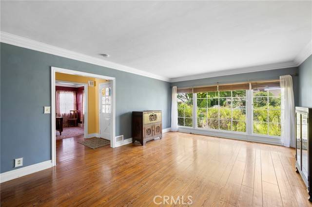Valley Glen, CA 91405,13617 Bassett Street