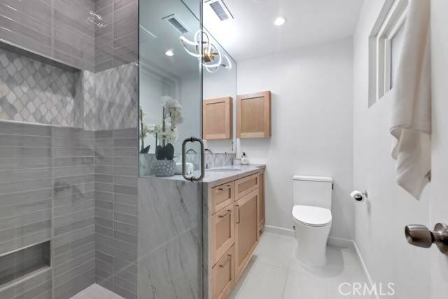 Woodland Hills, CA 91364,21407 Rios Street