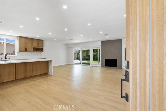 Canoga Park, CA 91303,22306 Marlin Place