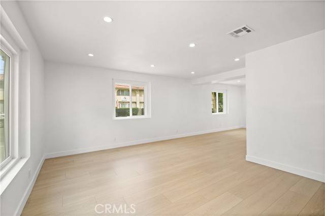 Van Nuys, CA 91405,7010 Lennox Avenue #A