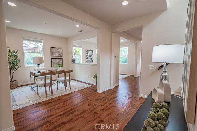 Valencia, CA 91354,28353 Vista Del Rio Drive