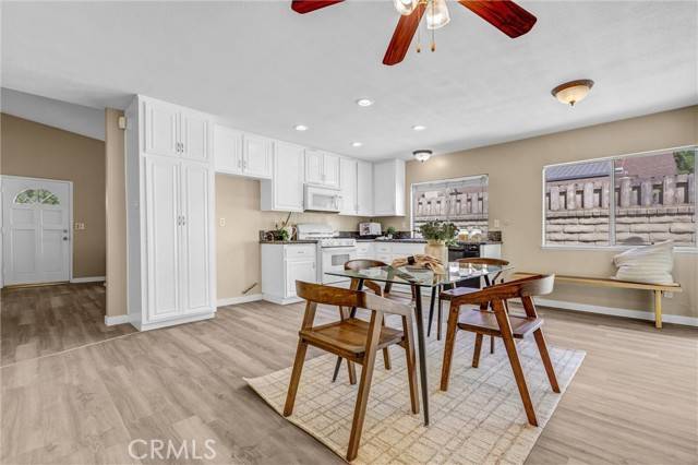 Valencia, CA 91355,25402 Via Jardin