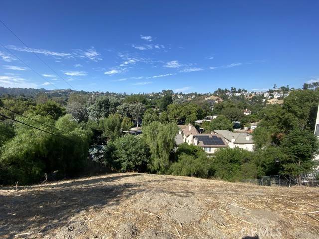 Woodland Hills, CA 91364,5105 Escobedo