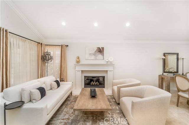 West Hills, CA 91307,7278 Woodvale Court