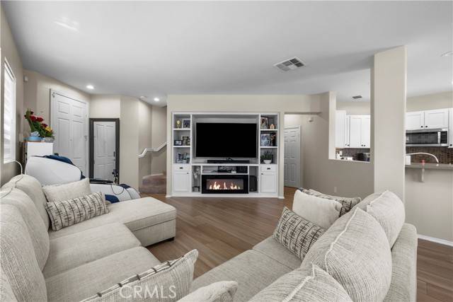 Valencia, CA 91354,29248 Dakota Drive