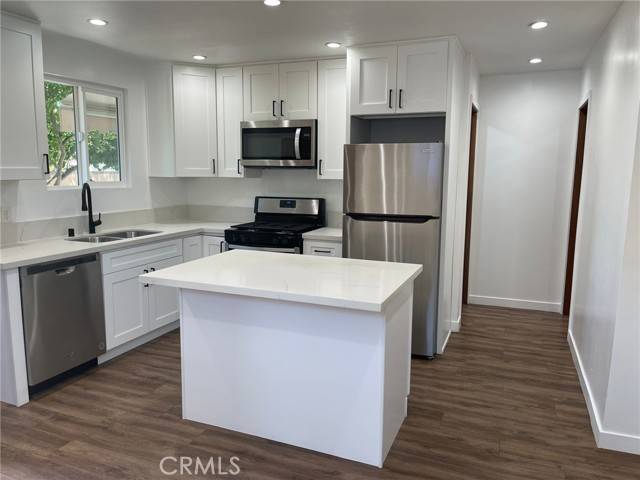 Northridge, CA 91325,10053 Babbitt Avenue