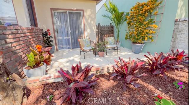 Burbank, CA 91505,1532 N Lima Street