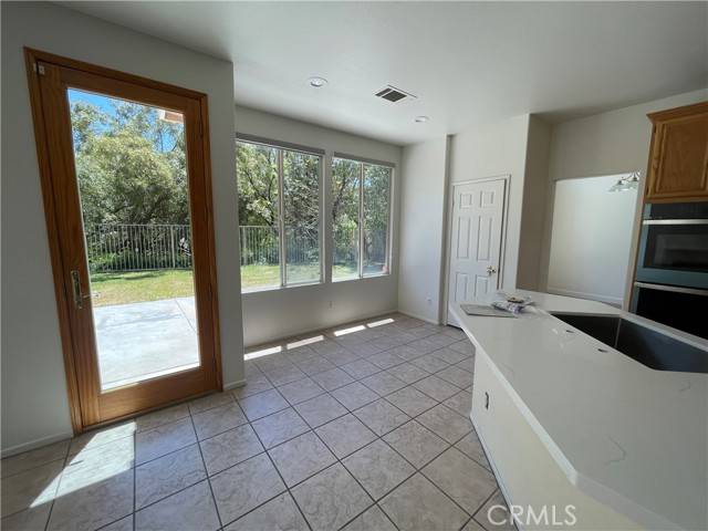 Newhall, CA 91321,23808 Oak View Lane