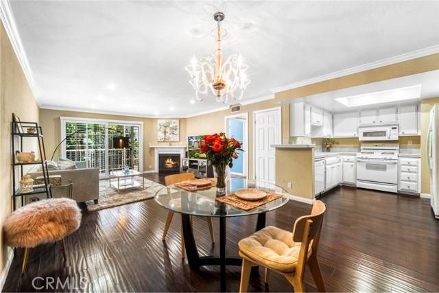 Los Angeles, CA 90025,1535 S Bentley Avenue #202