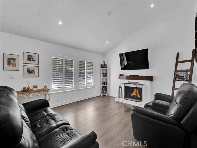 Simi Valley, CA 93063,1761 Damon Street