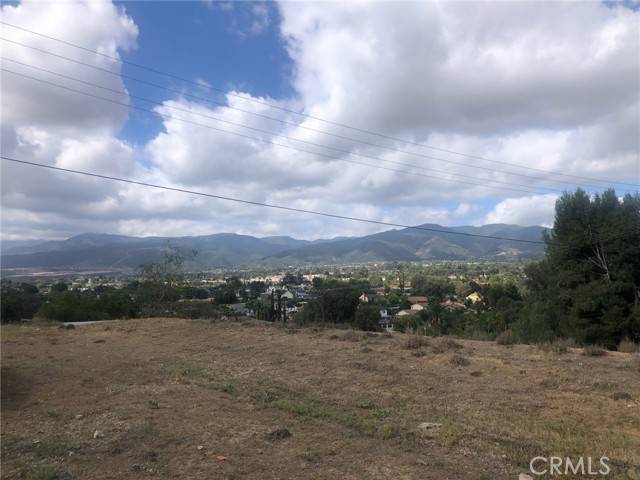 Corona, CA 90064,0 Vic Consul