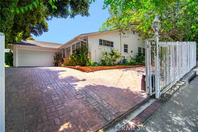 Beverly Hills, CA 90210,2363 Coldwater Canyon Drive