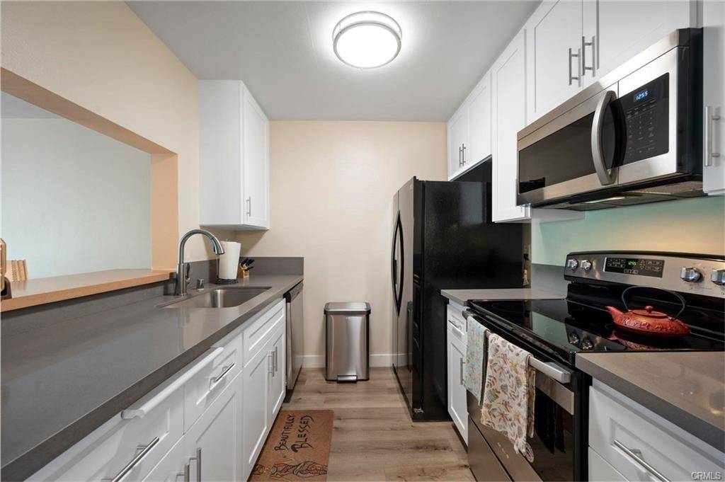 Encino, CA 91316,5460 White Oak Avenue #E118