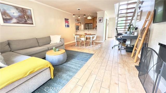 Culver City, CA 90230,5951 Canterbury Drive #17