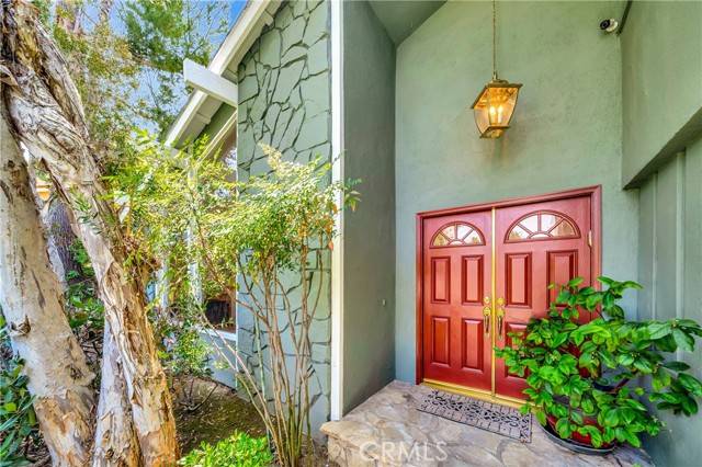 Woodland Hills, CA 91364,22668 Flamingo Street