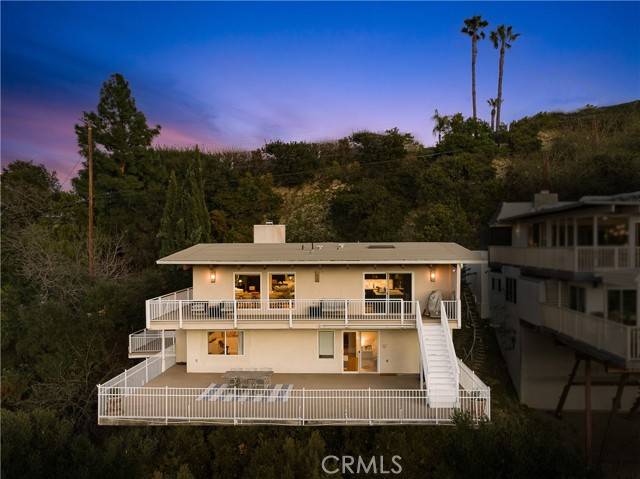Sherman Oaks, CA 91423,3721 Glenridge Drive